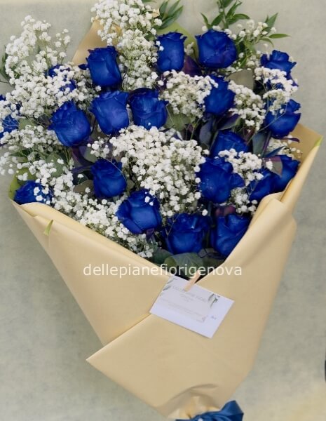 Mazzo stelo lungo con rose blu S