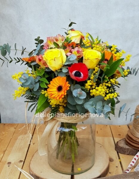 Bouquet con fiori freschi Mimosa S