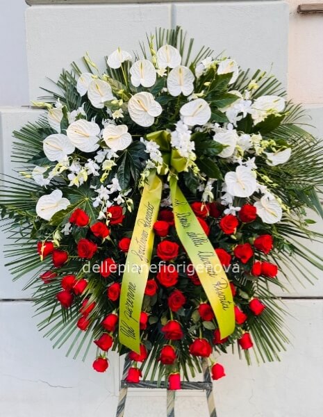 Corona funebre con fiori freschi  assortiti